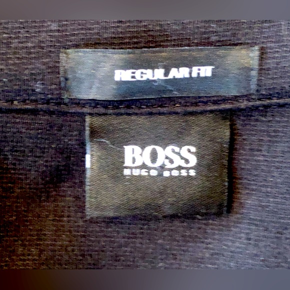 HUGO BOSS Ltwt jacket szL All black quilted front Looks brand new - Picture 3 of 5